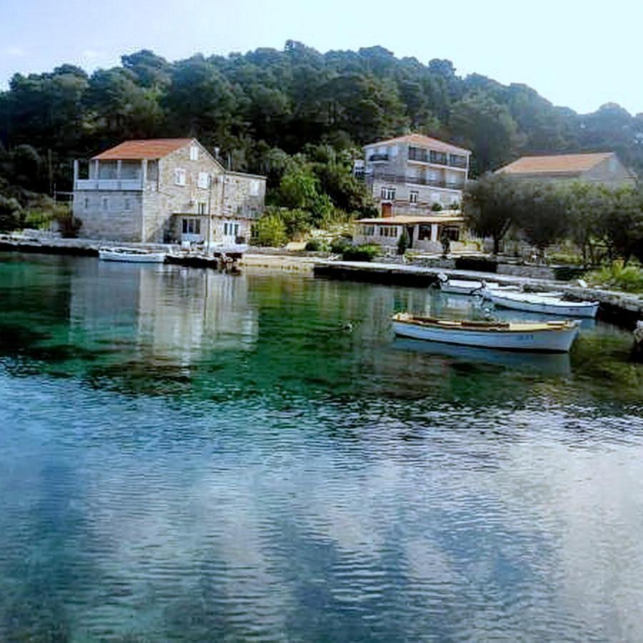 Guest House Kiko Pomena Exterior photo