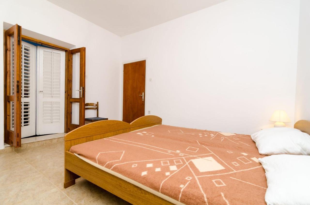 Guest House Kiko Pomena Exterior photo